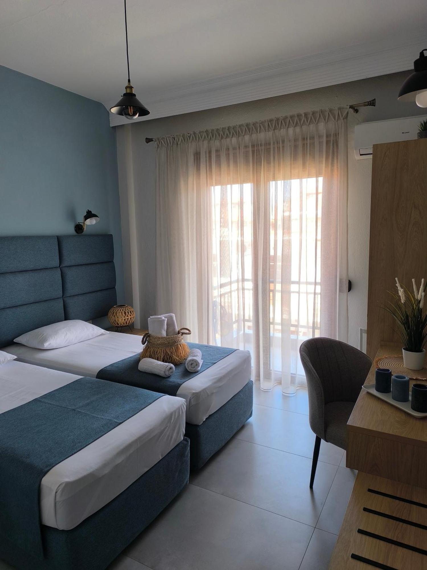 Maria Rooms To Let Ouranoupoli Exterior foto